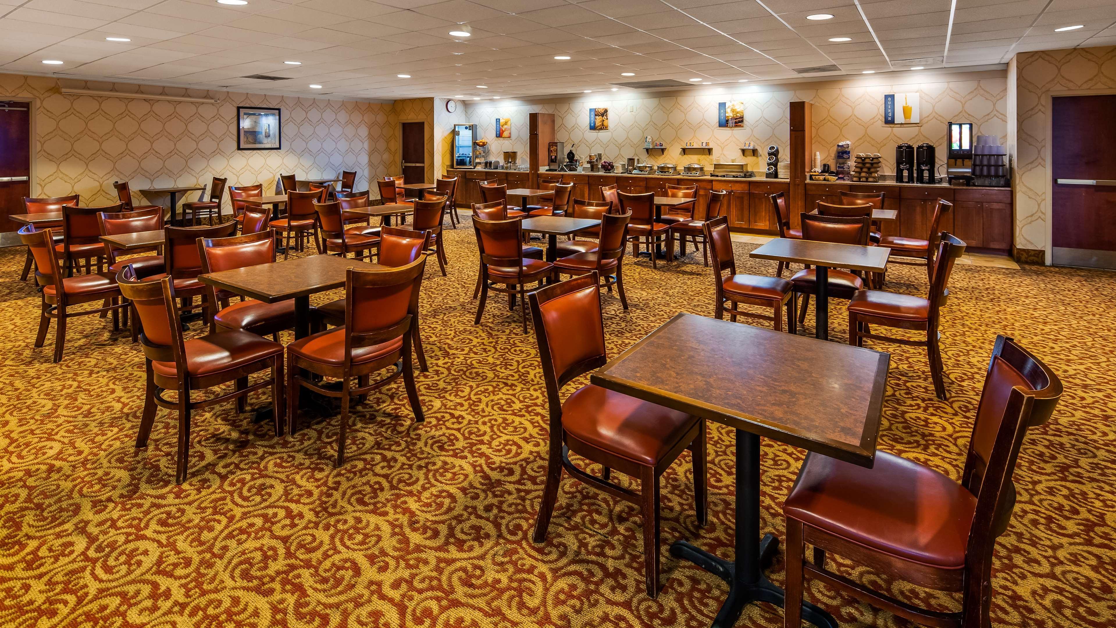 Best Western Regency Inn Marshalltown Exterior foto
