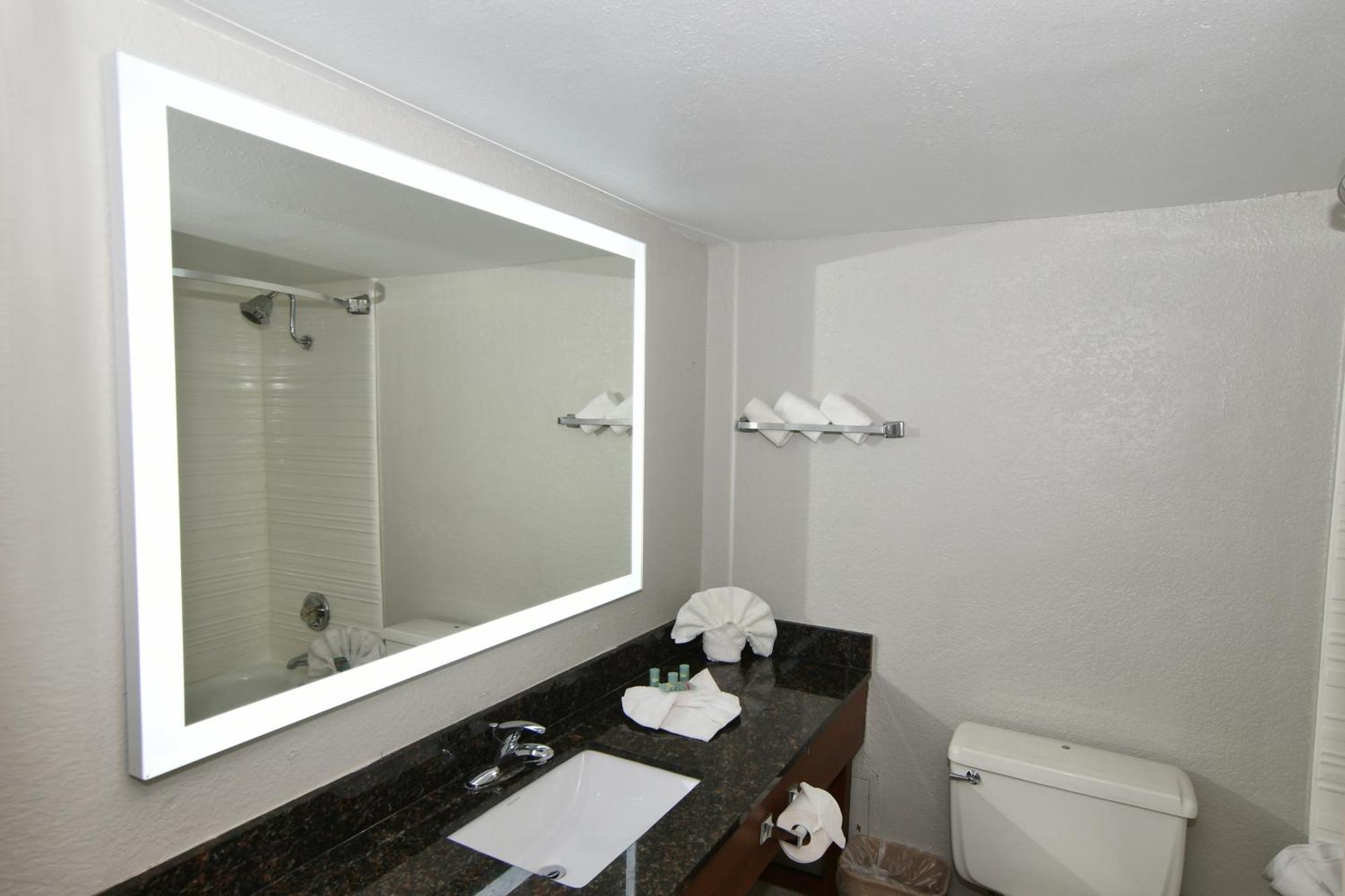 Best Western Regency Inn Marshalltown Exterior foto